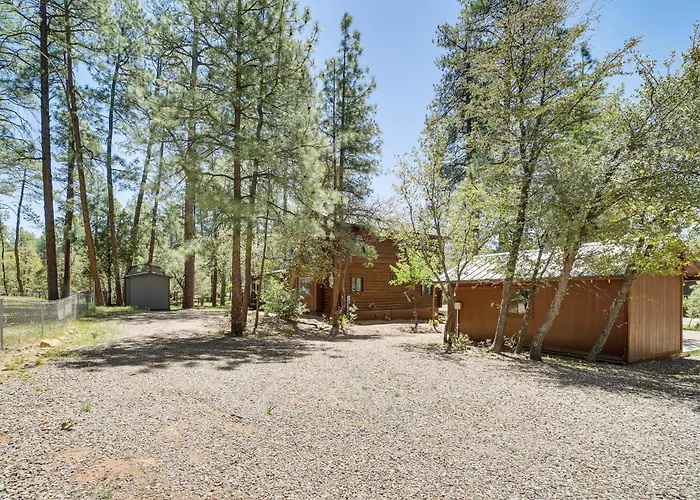Covered Deck, Private Acreage: Log In Pine